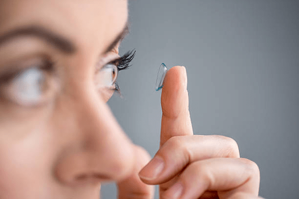 What is the Difference Between Hard Lenses and Soft Contact Lenses?