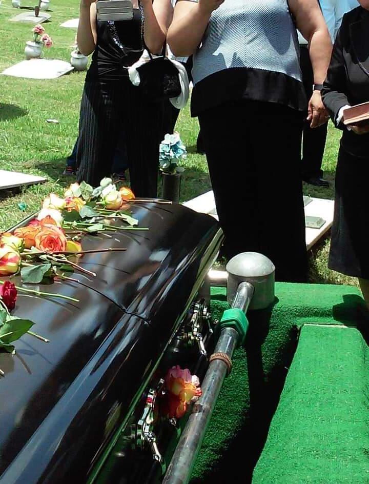 What is a cremation casket? What you need to know before getting a cremation casket