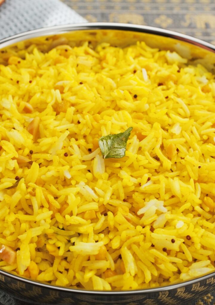 A delicious Arroz Amarillo that will make you feel as a Mexican