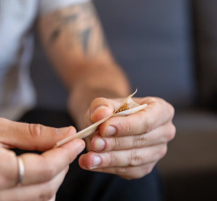 What is a Joint and How to Roll a joint?
