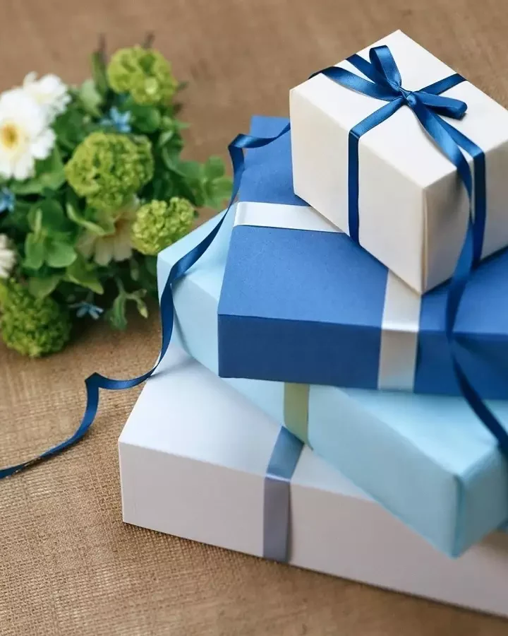 Thoughtful Birthday Gifts to Surprise Your Mom