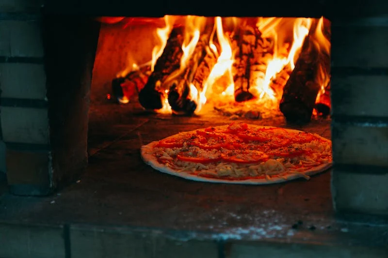 How to Choose the Right Commercial Deck Oven for Your Kitchen