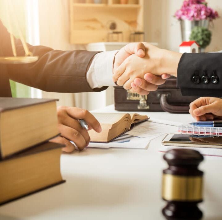 Top Traits of the Ideal Lawyer for Your Case